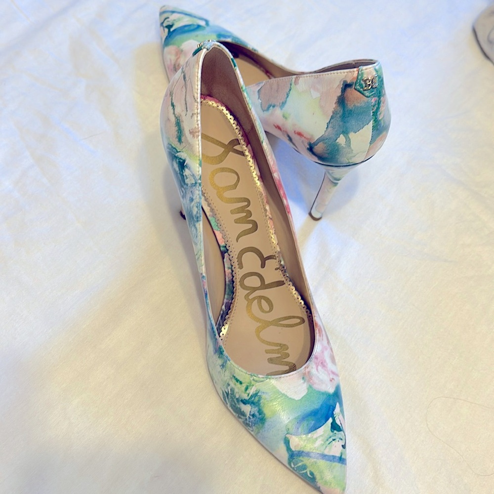 Sam Edelman pastel multi gorgeous shoe, Where these and shine with positivity..